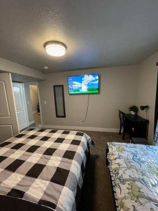 Exotic Basement Apartment, Fully Furnished Provo Exteriör bild