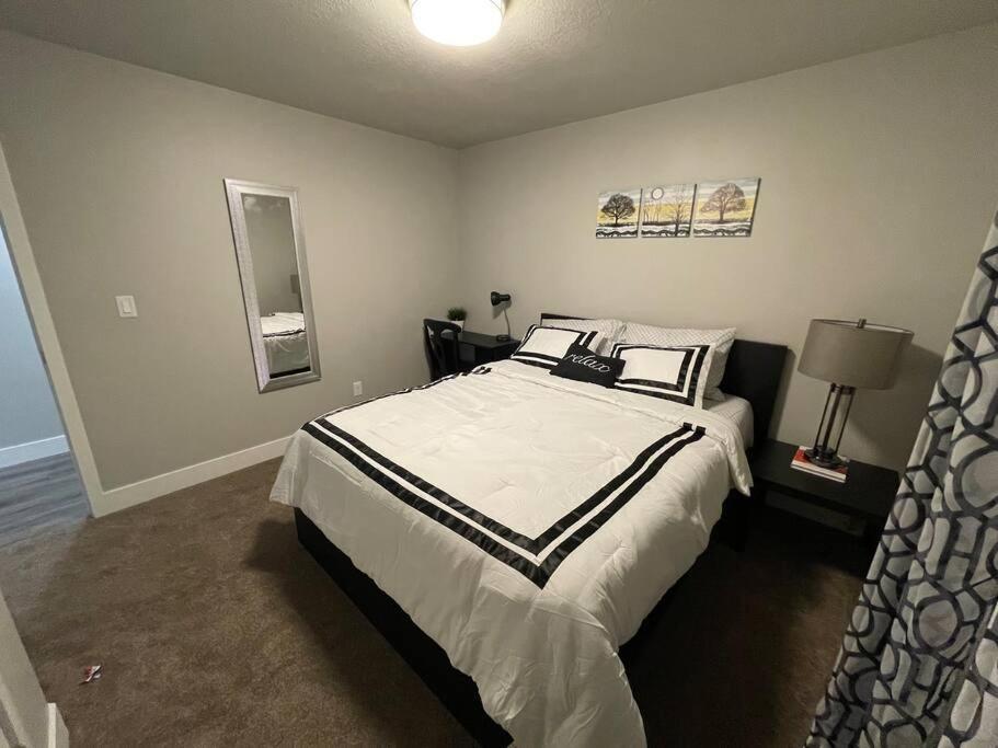 Exotic Basement Apartment, Fully Furnished Provo Exteriör bild