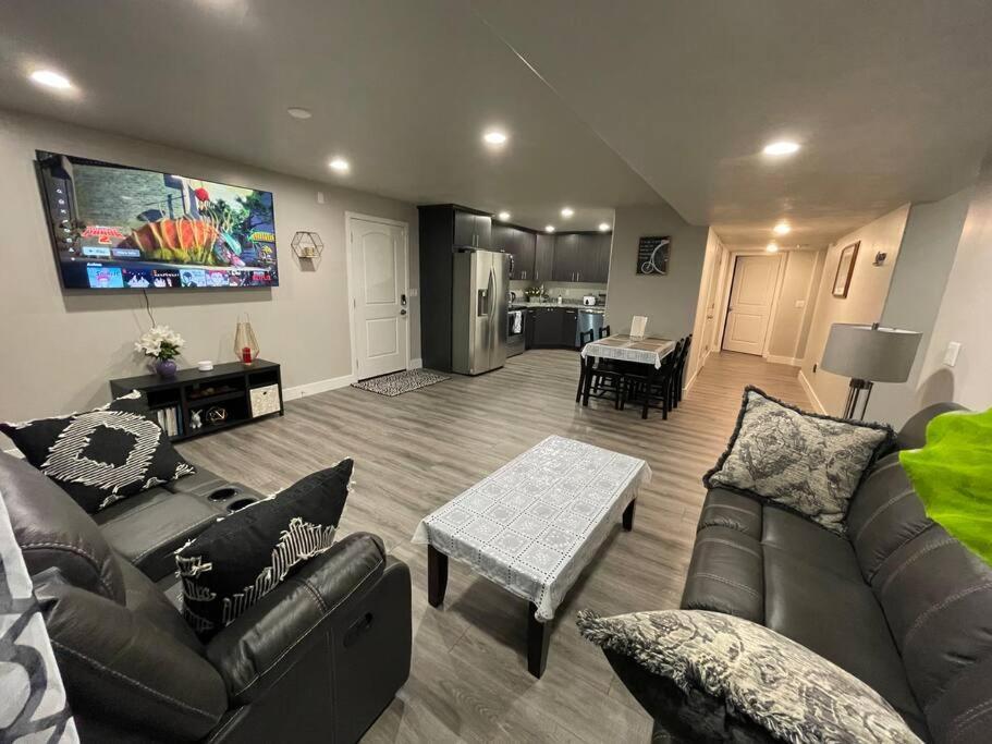 Exotic Basement Apartment, Fully Furnished Provo Exteriör bild